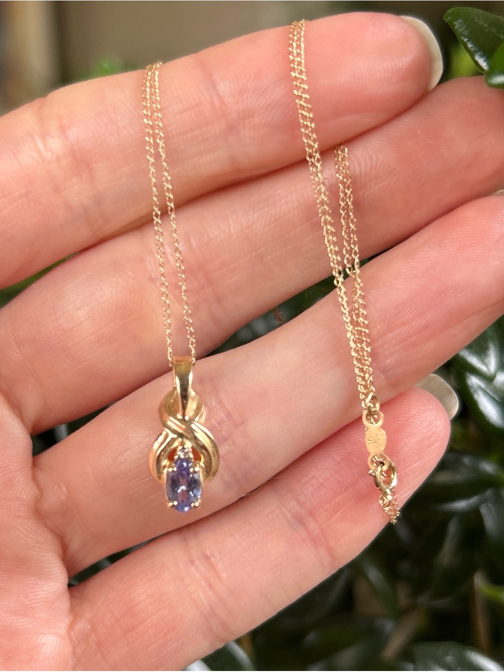 14K SOLID GOLD Vintage Tanzanite and Diamond Pendant on 14K Chain